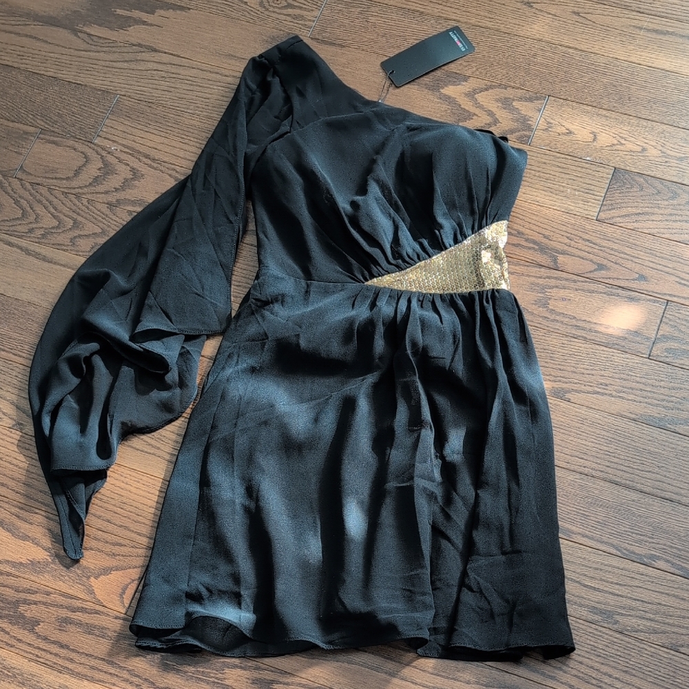 Ever Pretty Elegant Black One-Shoulder Dress with Gold Accent
